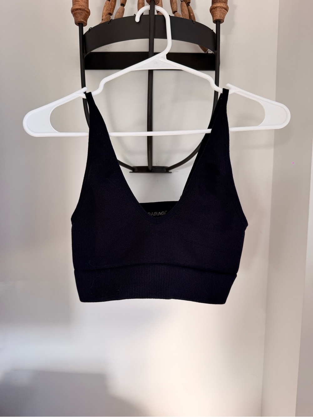 Black Ribbed V-Neck Cropped Tank Top